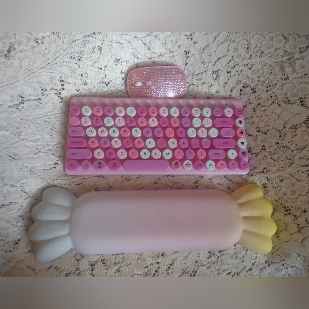 NEW 3 Piece Pink Candy Wireless Set